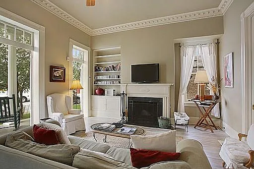 2 bed, 1725 sqft, $4,800 — Photo 2
