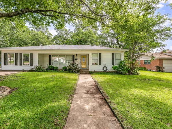 109 Greenview Dr, Stephenville, TX 76401