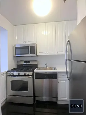 Rented by Bond New York | media 13