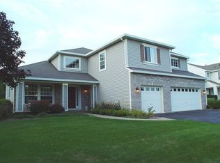 2200 Somerset Ln, Mundelein, IL
