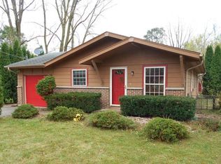 817 Riverside Ave, South Elgin, IL 60177