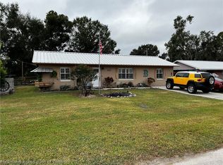 409 Palmetto St, Bowling Green, FL 33834