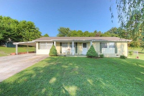 3rd image of 5768 Goldenrod Cir