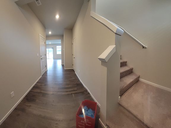 3rd image of 1152 SW Pendleton Way