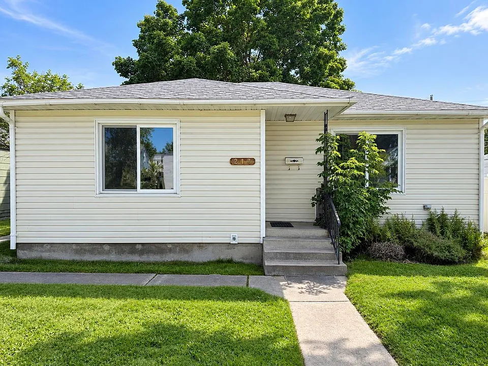 217 South Ave W
