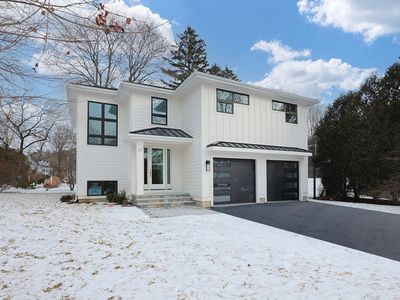 23 Pilgrim Rd, Wellesley, MA, 02481