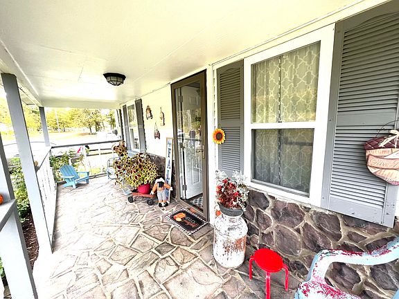 2nd image of 134 Countryshire Cir