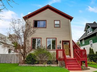 2572 S Delaware Ave, Milwaukee, WI 53207