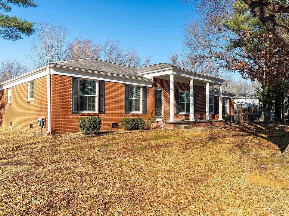 1st image of 203 Fairway Vista Rd