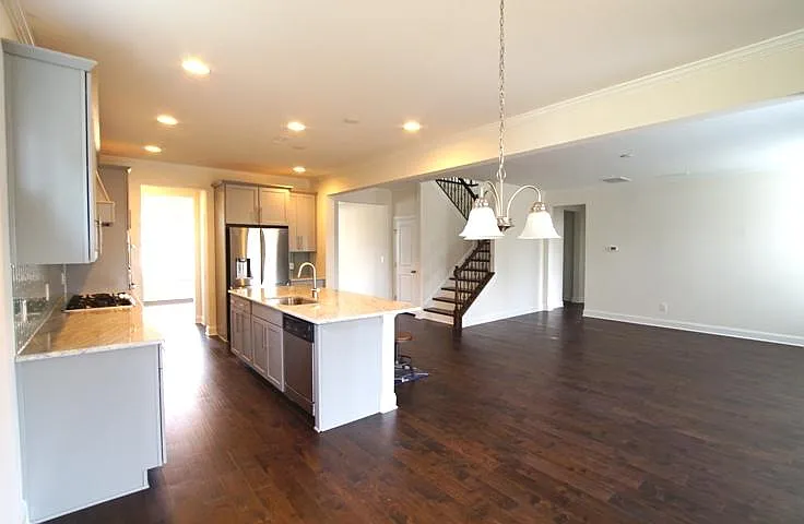 332 Rapport Dr — Photo 5