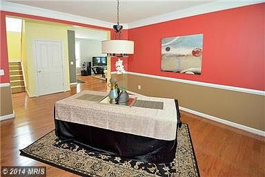 4th image of 7949 Almeda Ct
