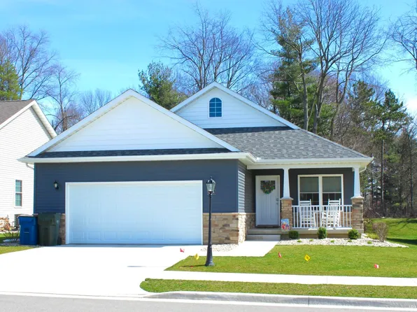 2134 Creekside Blvd, Plymouth, IN 46563