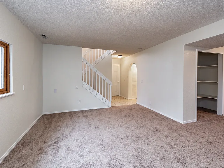 5160 Alton Dr — Photo 27