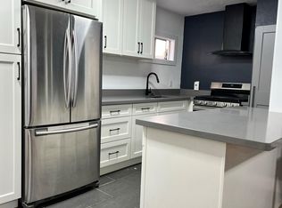 4220 Carrington St #3, Oakland, CA 94601