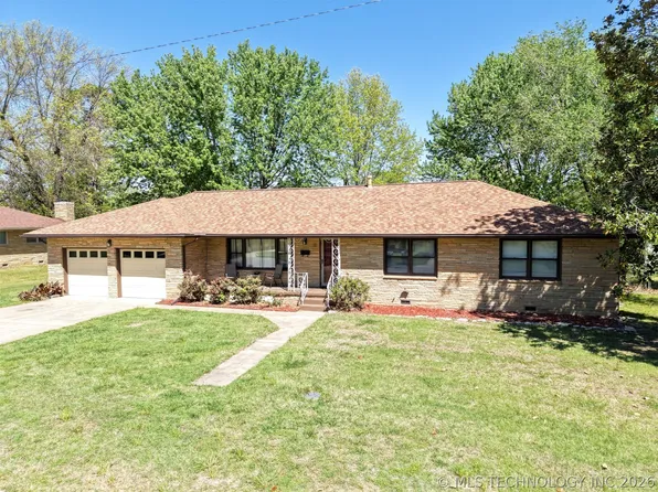 17 W Chestnut St, Skiatook, OK 74070