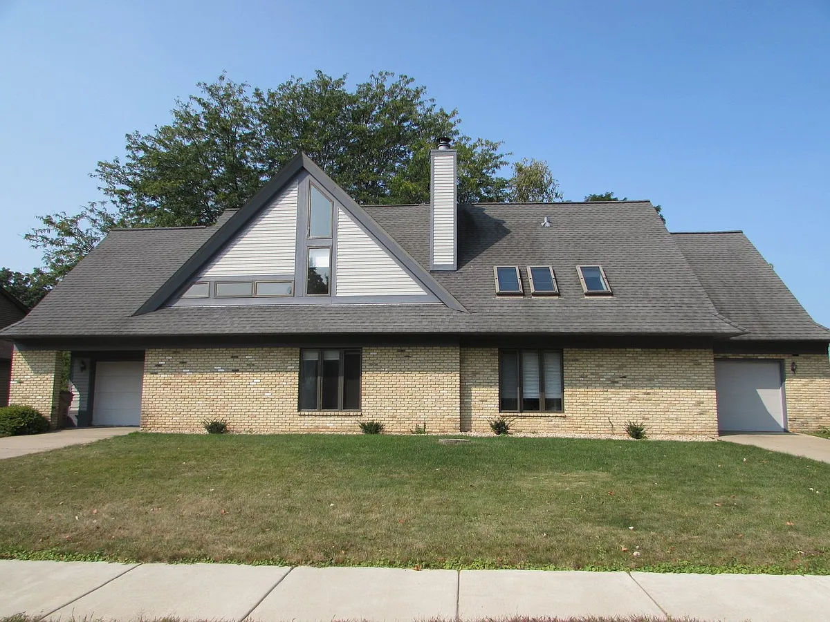 Building Photo - 7653 Farmington Way