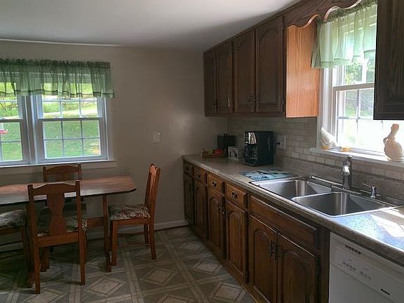 5th image of 288 Delong Ln