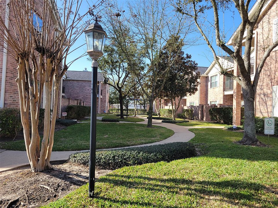 1st image of 2865 Westhollow Dr Unit 22