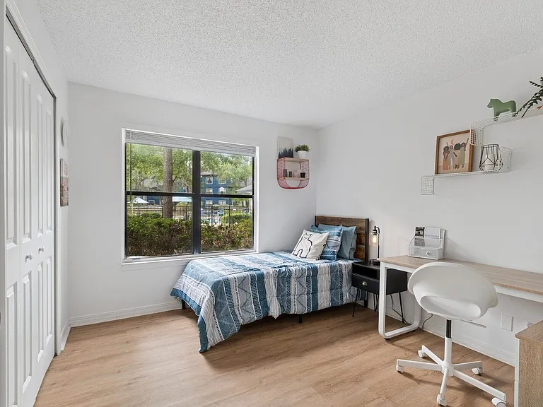 Northlake — Photo 10