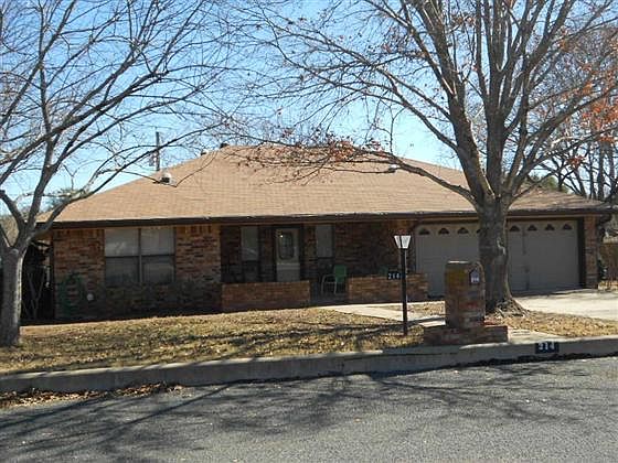 1st image of 214 Edgewood Dr