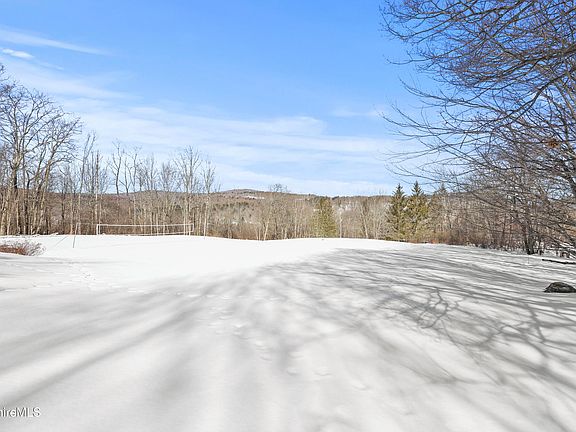 4th image of 65 Johnny Cake Hill Rd