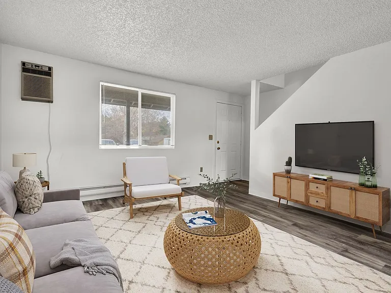Holly Street Apartments — Photo 12