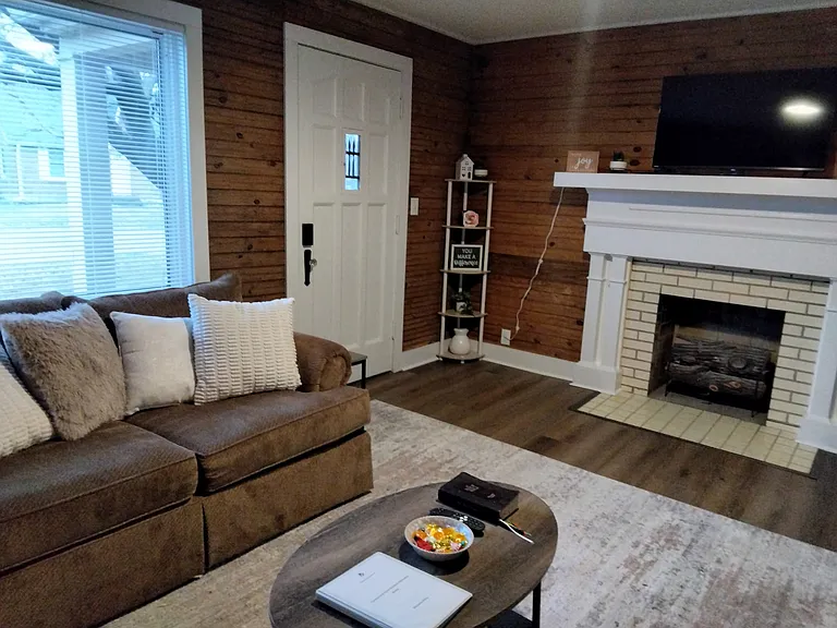 Cumberland Dr — Photo 6