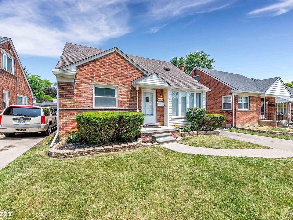 20251 Country Clb, Harper Woods, MI 48225 MLS 50118477 Zillow