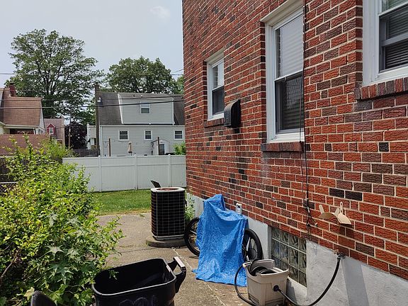 2nd image of 221 Evergreen Ave