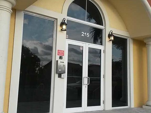 5th image of 215 SW 42nd Ave APT 408