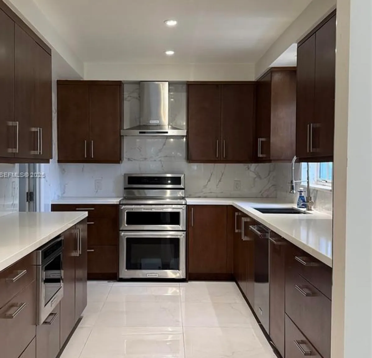 3 bed, 2257 sqft, $9,000 — Photo 3