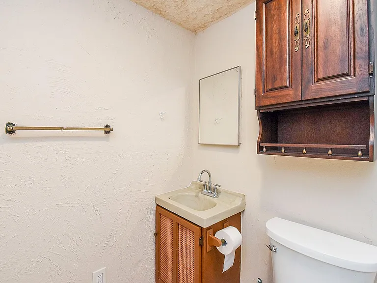 4021 Eddie St — Photo 17