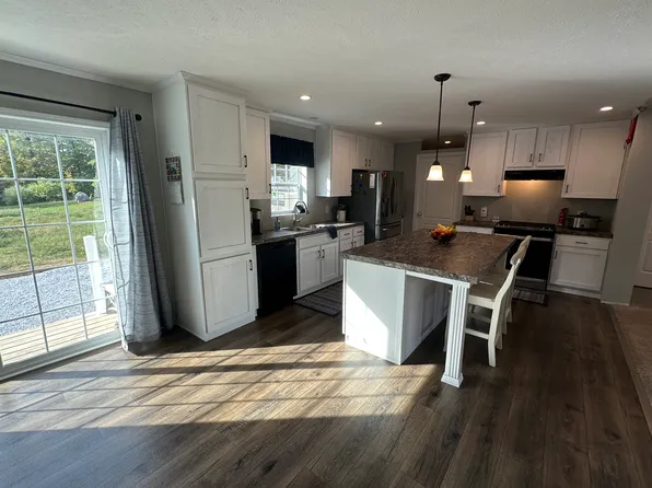 (undisclosed Address), Fremont, NH 03044