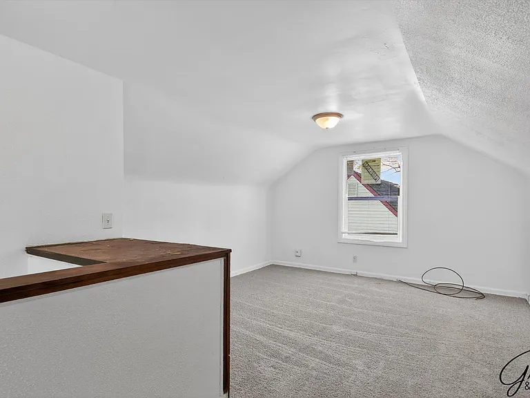 20259 Oakfield St — Photo 18