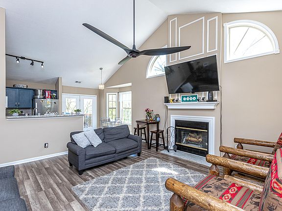 5th image of 561 Lidian Ct