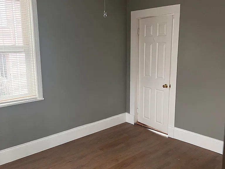 1150 Plymouth Ave — Photo 2