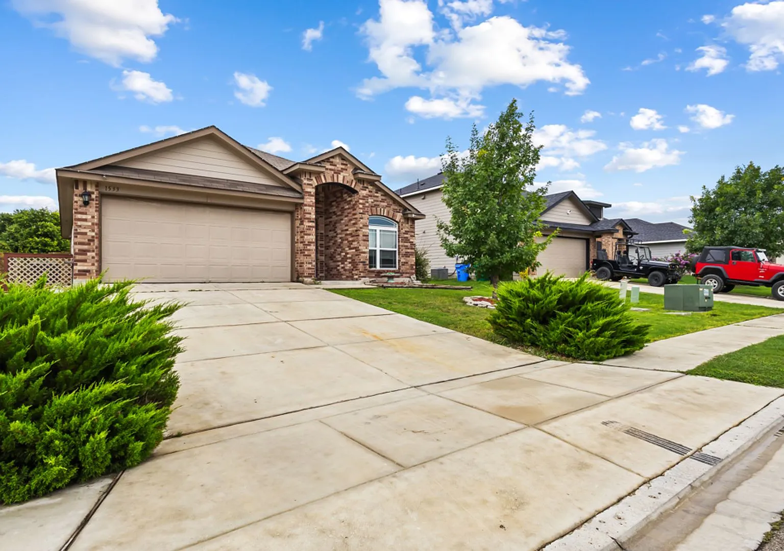 Well-Maintained 4 Bedroom Home in a Convenient Seguin Location — Photo 3