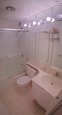 Rented by R New York | media 72