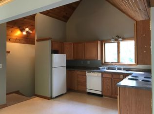 41 Hammonds Grv, Manchester, ME 04351