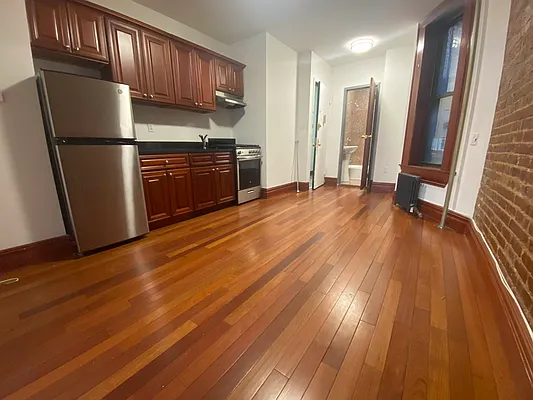 Rented by Bond New York | media 10