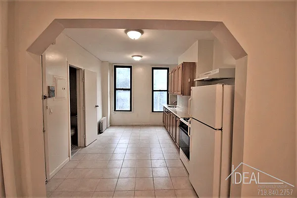 Rented by Ideal Properties Group | media 4