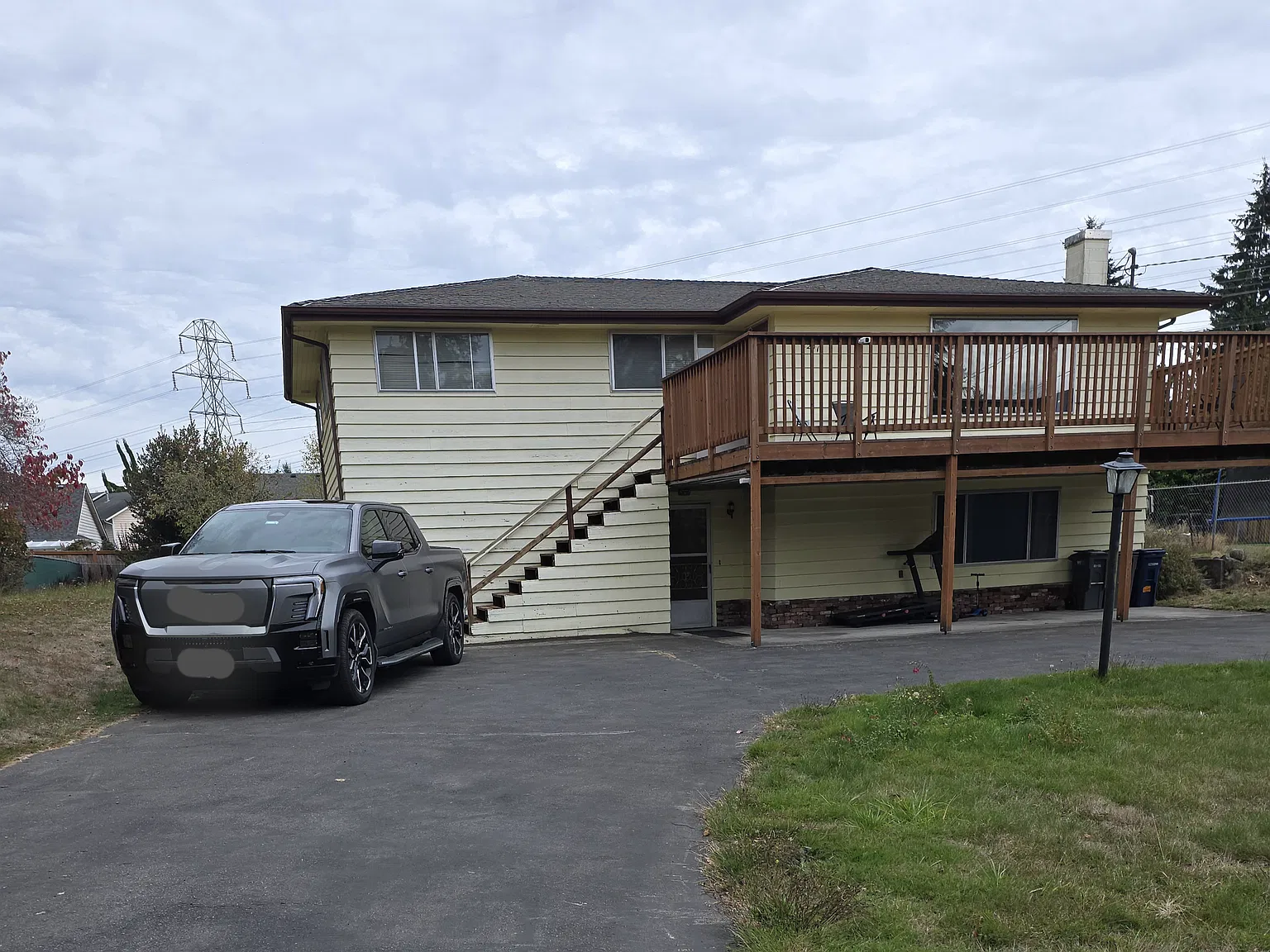 5 bed, 2342 sqft, $3,895 — Photo 1