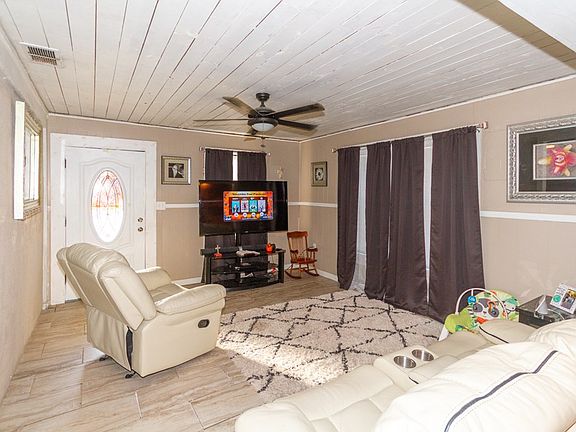 5th image of 324 N May St