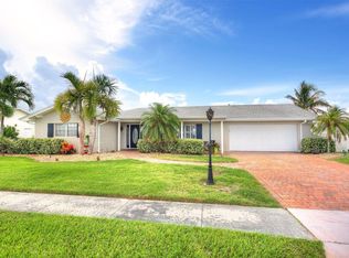 452 Saint Georges Ct, Satellite Beach, FL 32937