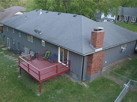3rd image of 5017 Briarwood Ln