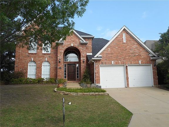 2nd image of 2707 Knoll Ct