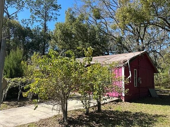 2nd image of 504 N 18th St