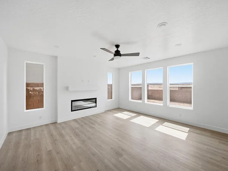 946 E Malibu Ln — Photo 7