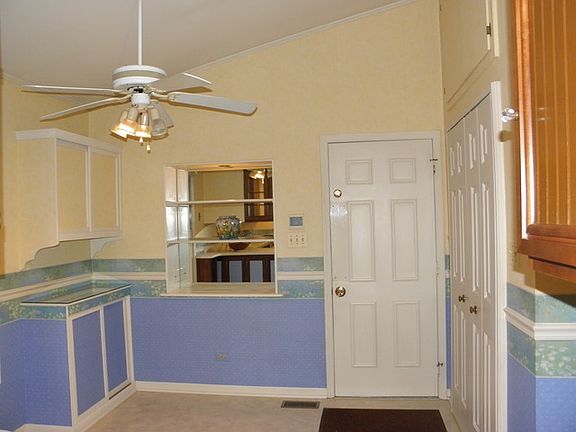 4th image of 126 Jervey Ln
