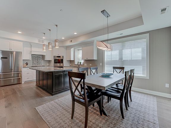 2nd image of 15420 Oakcroft Pl APT 120